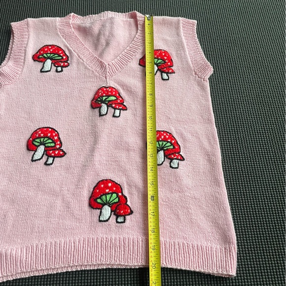 Toadstool Mushroom Sweater Vest Pink/Multicolor Size Extra Small - Picture 3 of 4